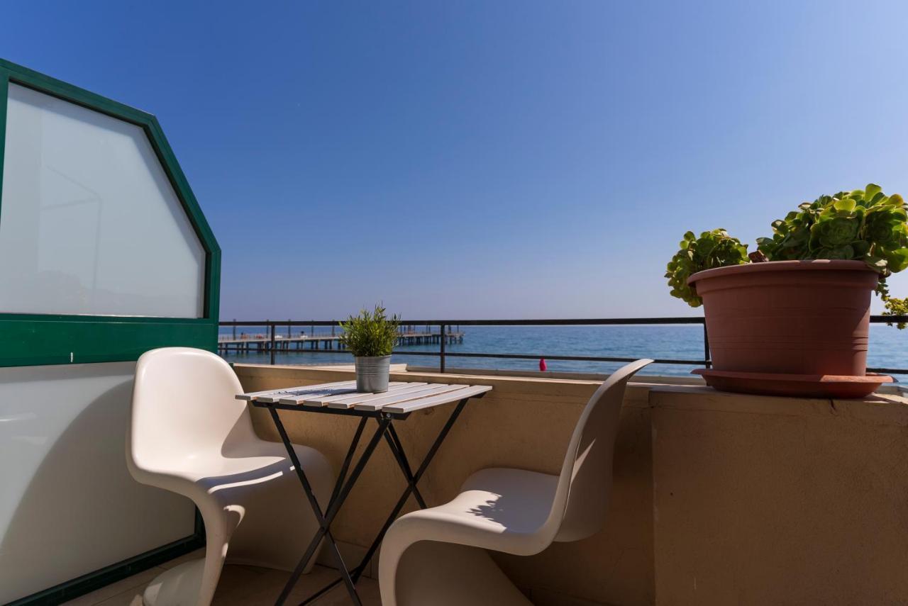 Appartamento Fronte Mare Con Terrazzo Alassio Exterior foto